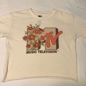 MTV Cropped Graphic Tee Size Medium